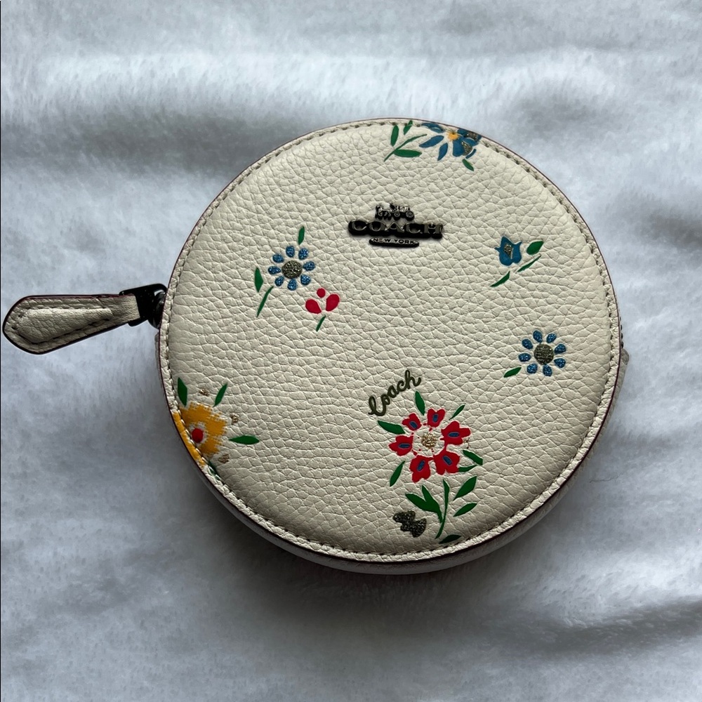 Coach Cream Floral Round Zip Coin Pouch